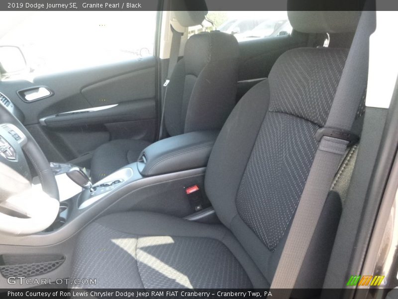 Granite Pearl / Black 2019 Dodge Journey SE