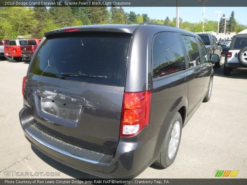 Granite Pearl / Black/Light Graystone 2019 Dodge Grand Caravan SE