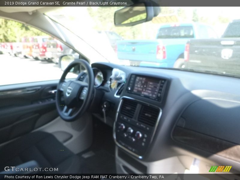 Granite Pearl / Black/Light Graystone 2019 Dodge Grand Caravan SE