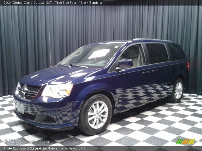 True Blue Pearl / Black/Sandstorm 2014 Dodge Grand Caravan SXT