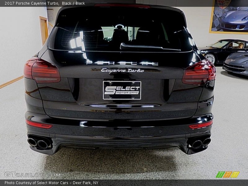 Black / Black 2017 Porsche Cayenne Turbo