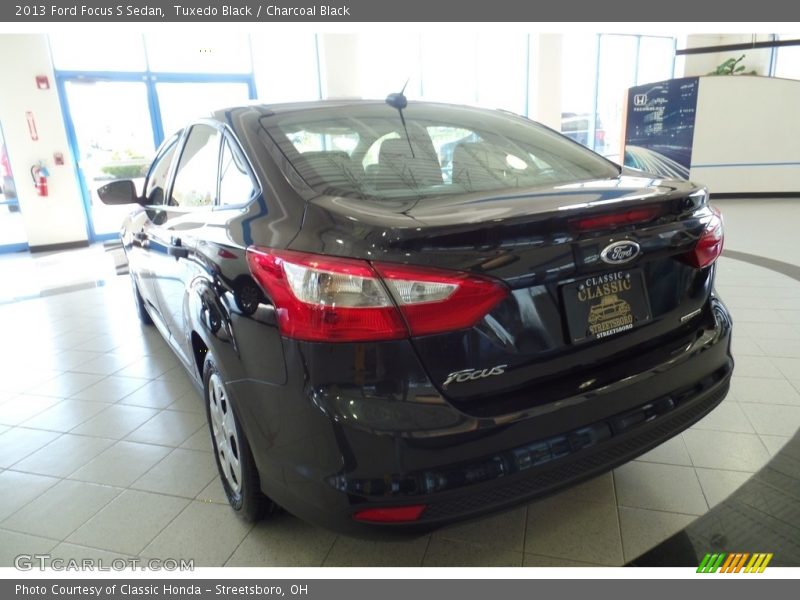 Tuxedo Black / Charcoal Black 2013 Ford Focus S Sedan