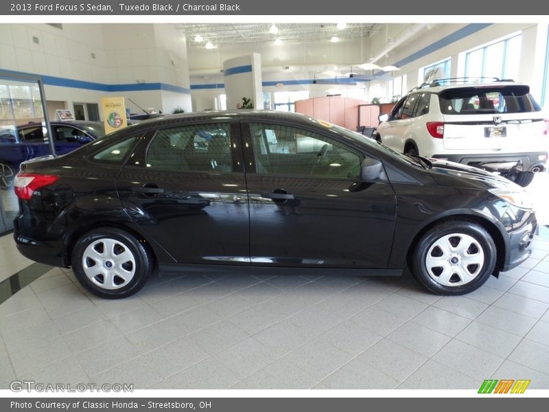 Tuxedo Black / Charcoal Black 2013 Ford Focus S Sedan