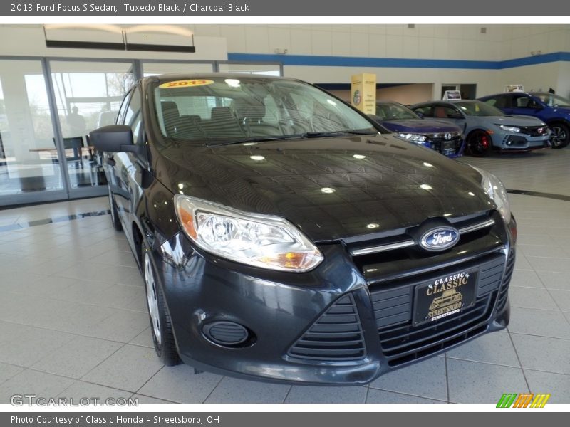 Tuxedo Black / Charcoal Black 2013 Ford Focus S Sedan
