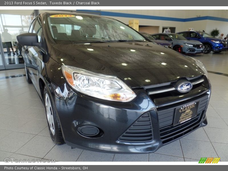 Tuxedo Black / Charcoal Black 2013 Ford Focus S Sedan