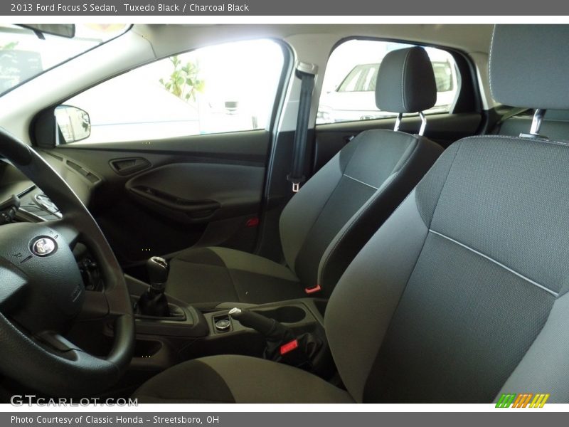Tuxedo Black / Charcoal Black 2013 Ford Focus S Sedan