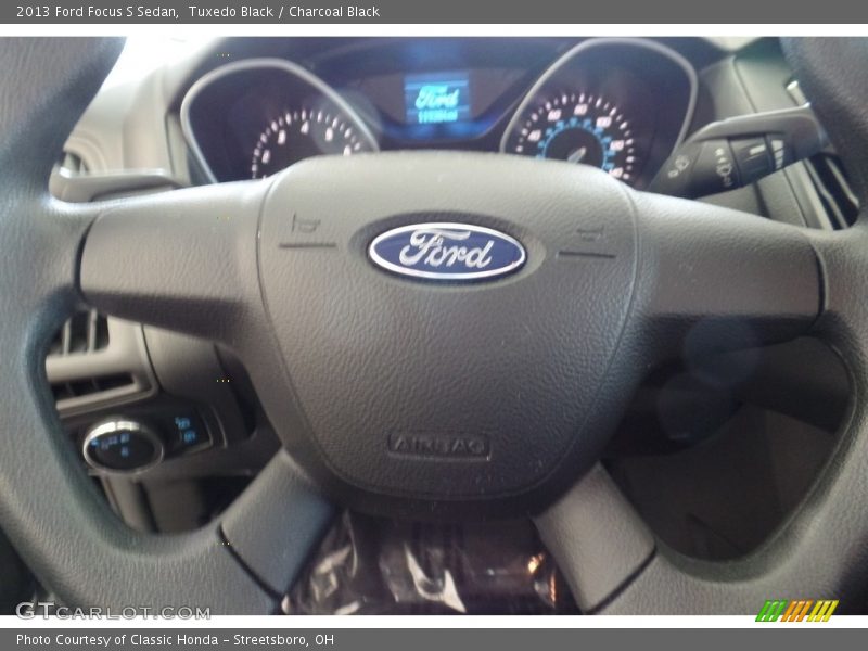 Tuxedo Black / Charcoal Black 2013 Ford Focus S Sedan