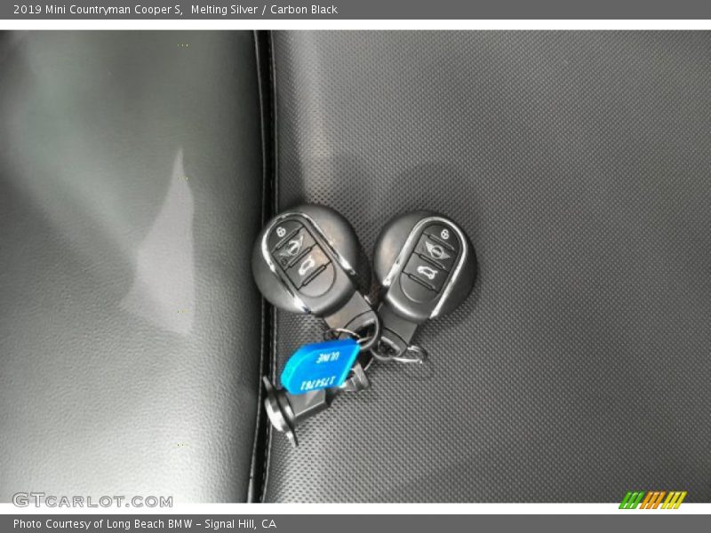 Melting Silver / Carbon Black 2019 Mini Countryman Cooper S