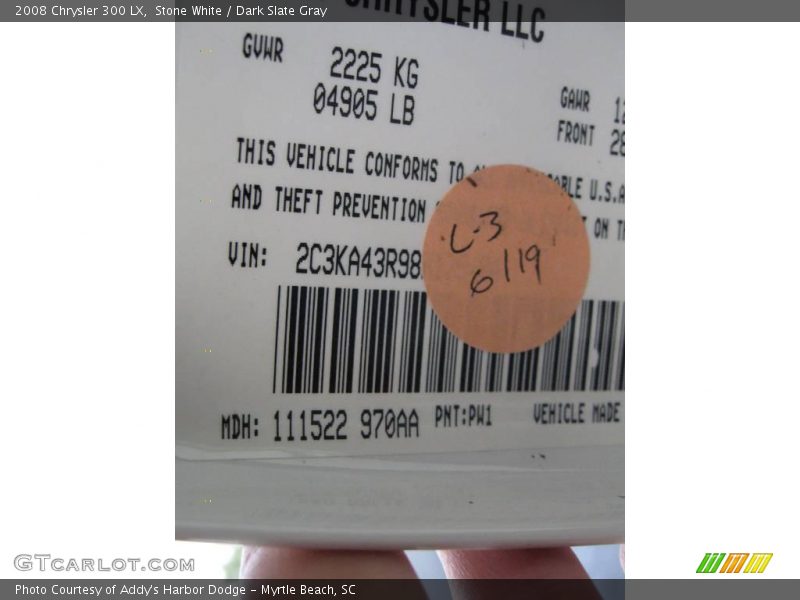 Stone White / Dark Slate Gray 2008 Chrysler 300 LX