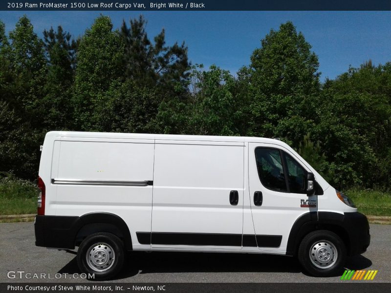 Bright White / Black 2019 Ram ProMaster 1500 Low Roof Cargo Van