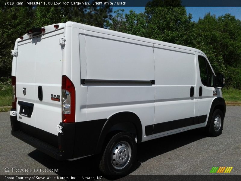 Bright White / Black 2019 Ram ProMaster 1500 Low Roof Cargo Van