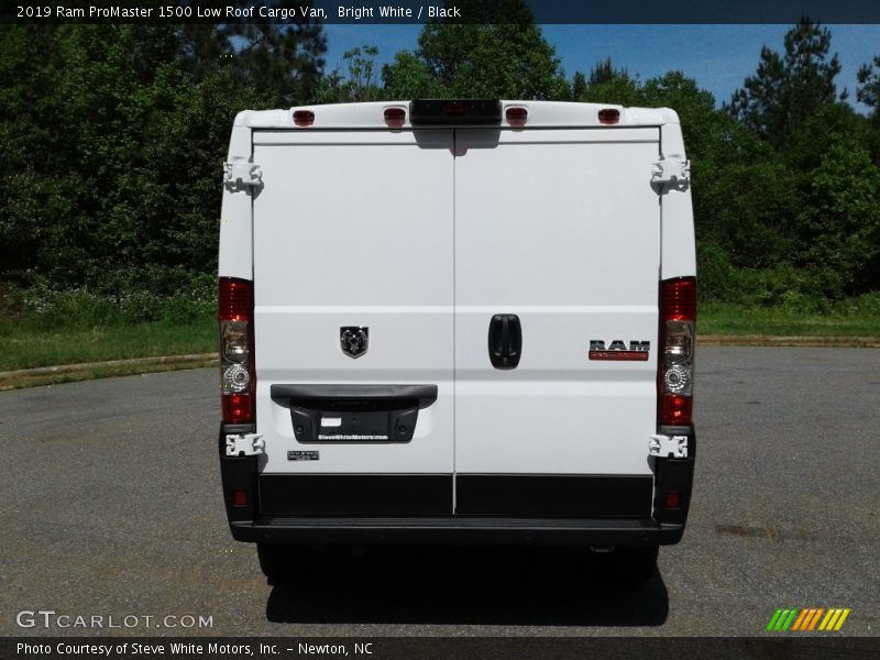Bright White / Black 2019 Ram ProMaster 1500 Low Roof Cargo Van