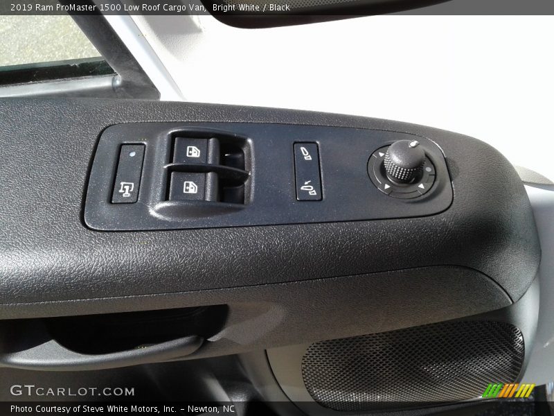 Bright White / Black 2019 Ram ProMaster 1500 Low Roof Cargo Van