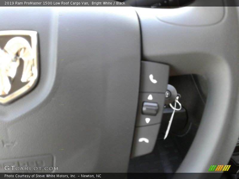 Bright White / Black 2019 Ram ProMaster 1500 Low Roof Cargo Van