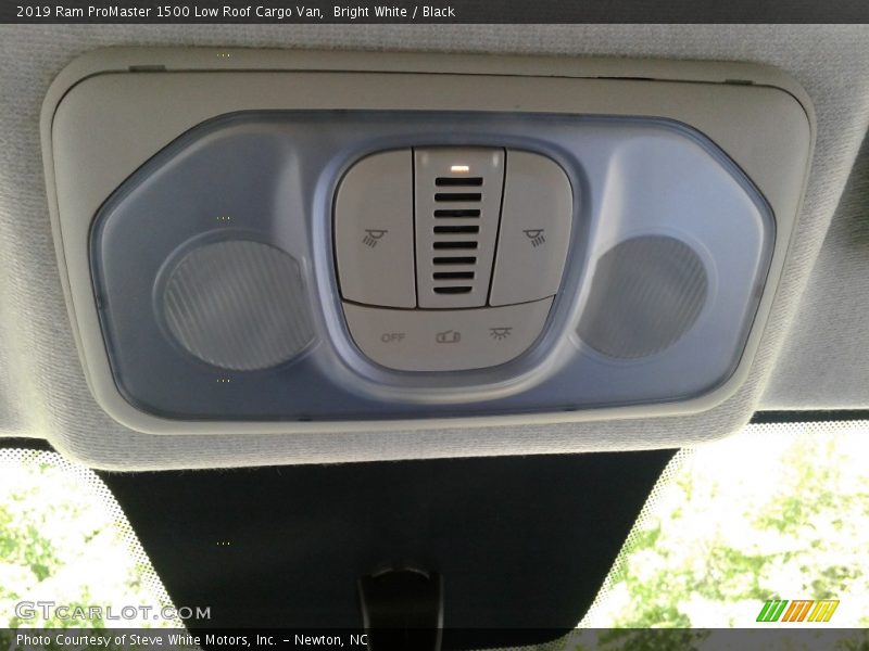 Bright White / Black 2019 Ram ProMaster 1500 Low Roof Cargo Van