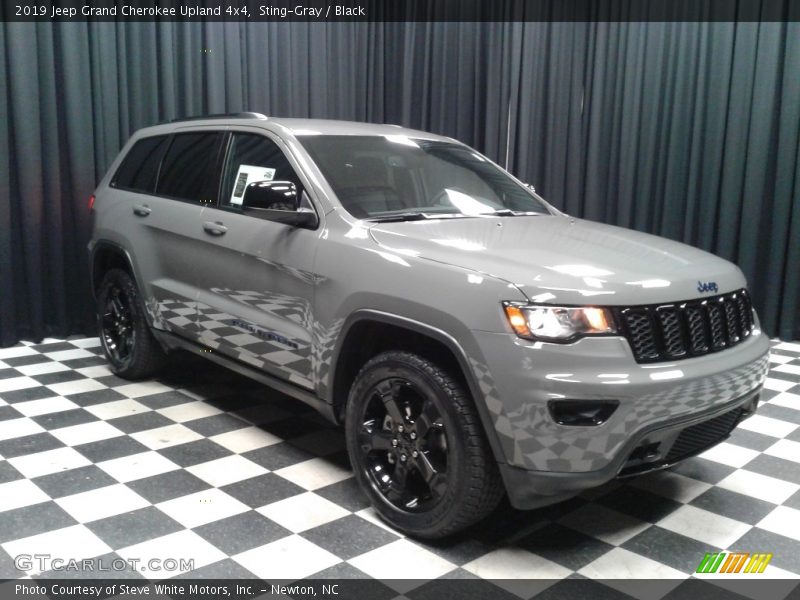 Sting-Gray / Black 2019 Jeep Grand Cherokee Upland 4x4