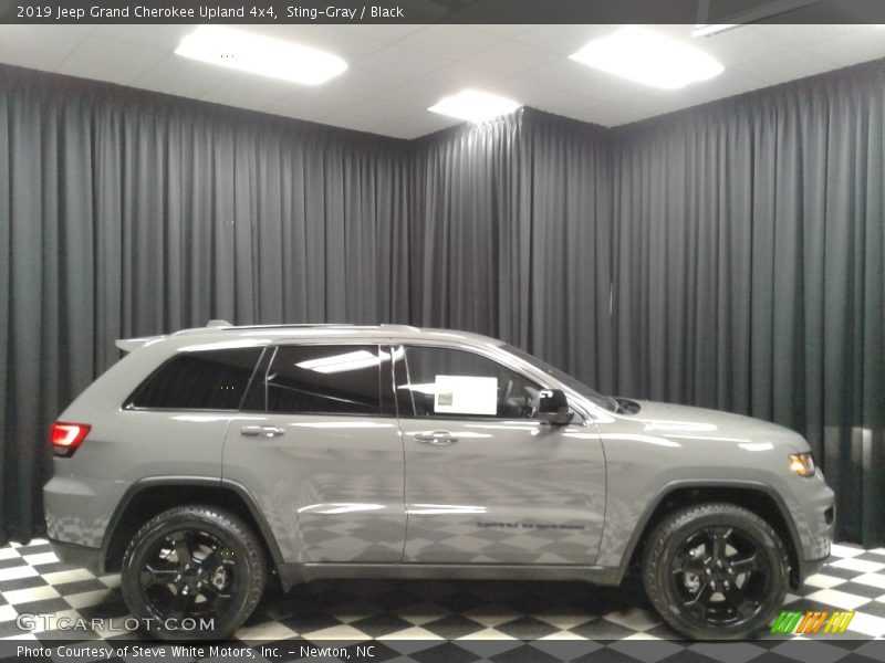 Sting-Gray / Black 2019 Jeep Grand Cherokee Upland 4x4