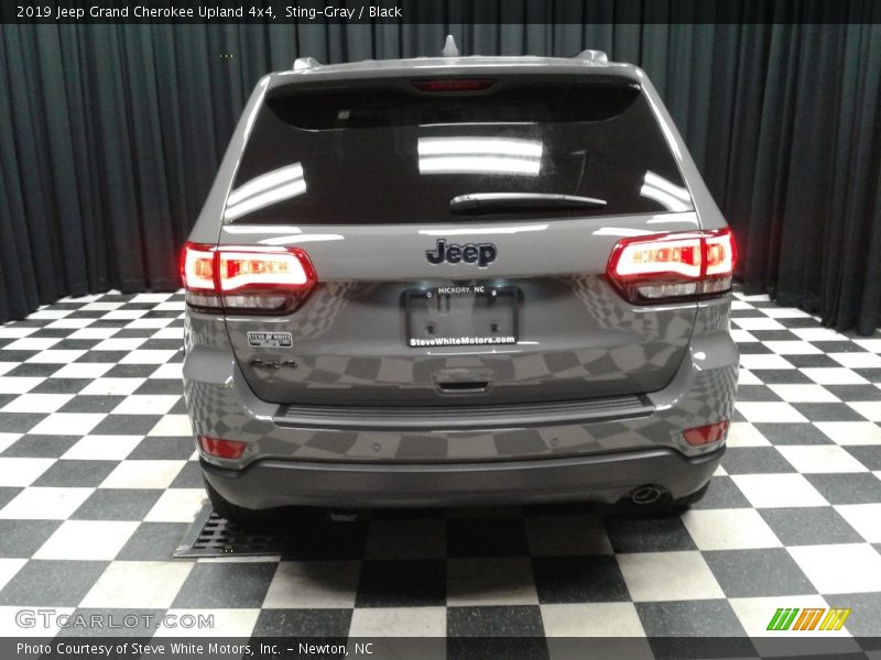 Sting-Gray / Black 2019 Jeep Grand Cherokee Upland 4x4