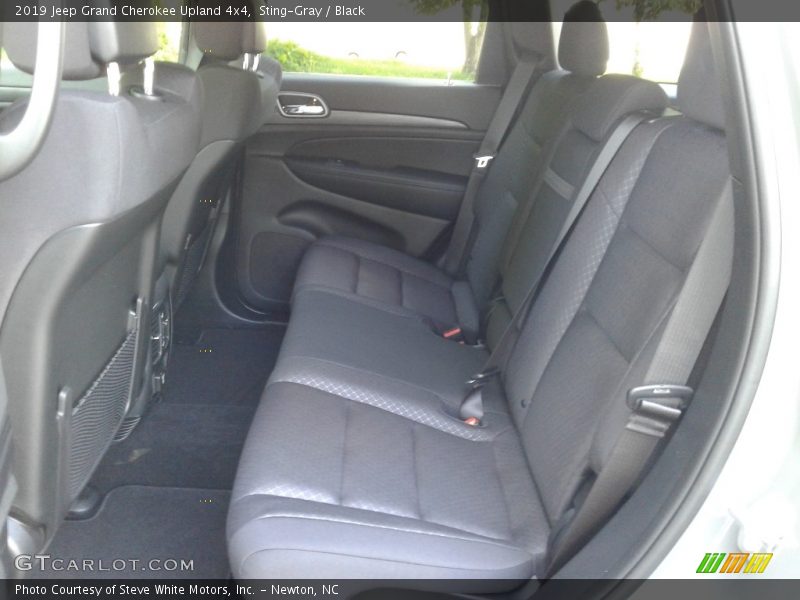 Sting-Gray / Black 2019 Jeep Grand Cherokee Upland 4x4