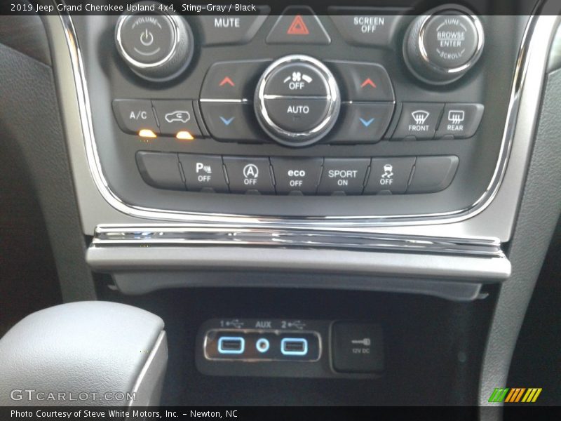 Sting-Gray / Black 2019 Jeep Grand Cherokee Upland 4x4