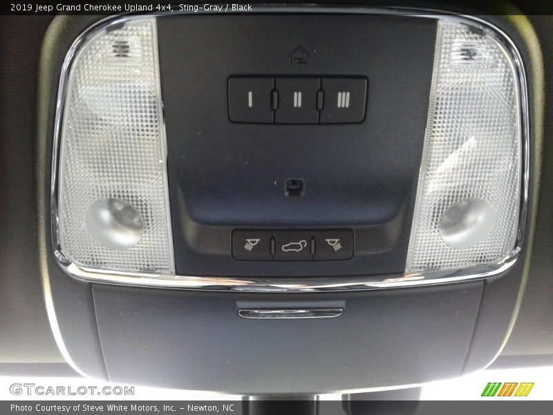 Sting-Gray / Black 2019 Jeep Grand Cherokee Upland 4x4