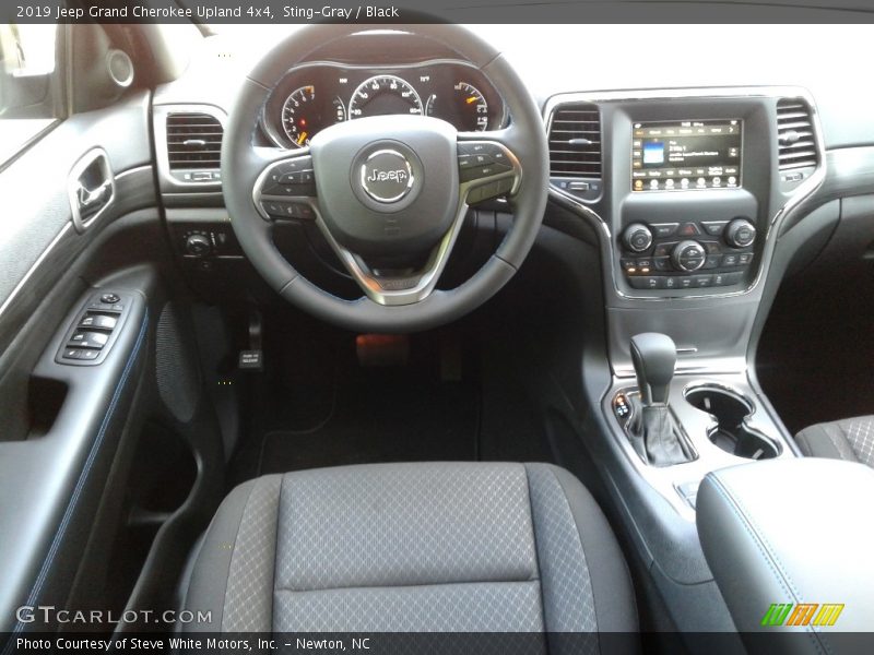 Sting-Gray / Black 2019 Jeep Grand Cherokee Upland 4x4