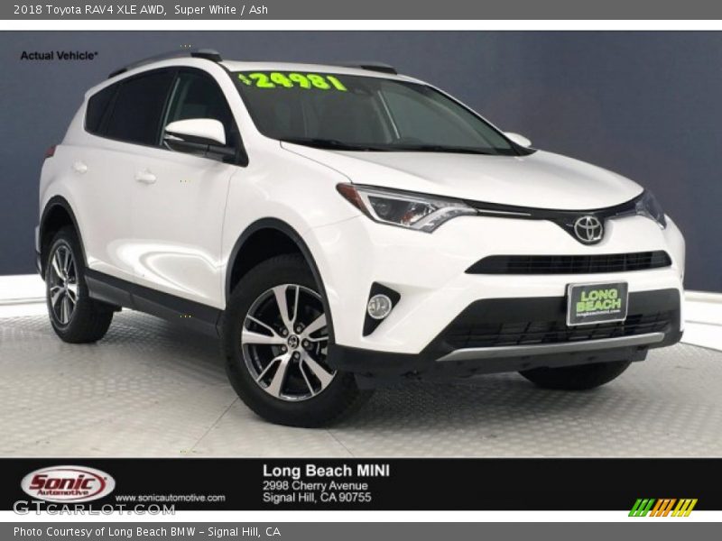 Super White / Ash 2018 Toyota RAV4 XLE AWD