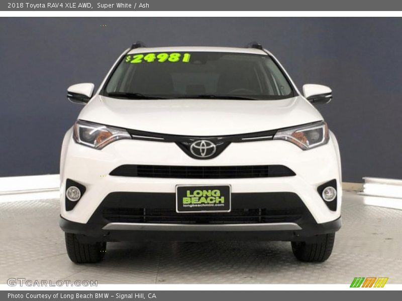 Super White / Ash 2018 Toyota RAV4 XLE AWD