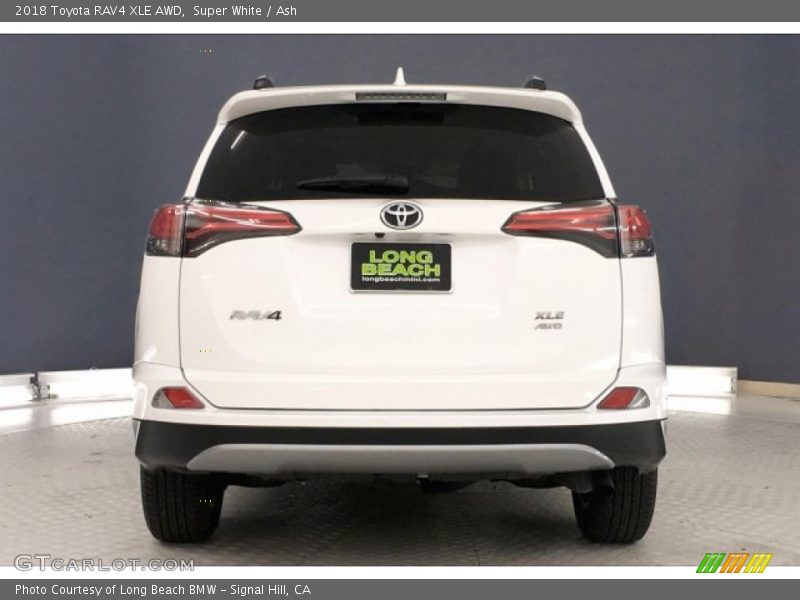 Super White / Ash 2018 Toyota RAV4 XLE AWD