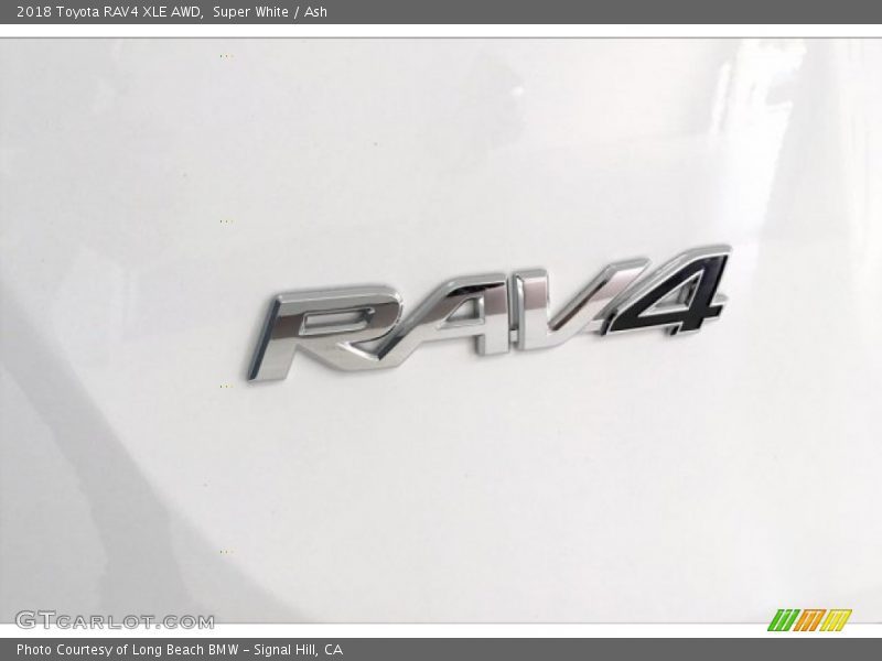 Super White / Ash 2018 Toyota RAV4 XLE AWD