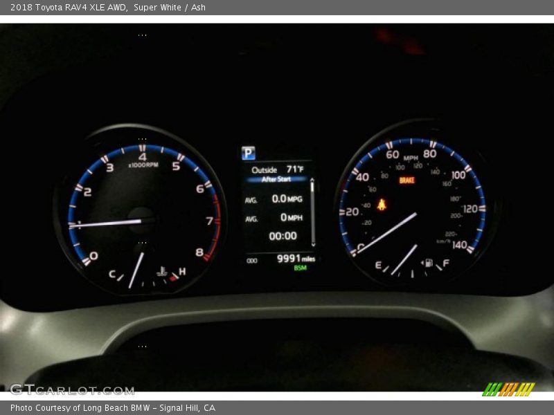 Super White / Ash 2018 Toyota RAV4 XLE AWD