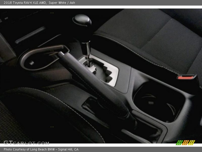 Super White / Ash 2018 Toyota RAV4 XLE AWD