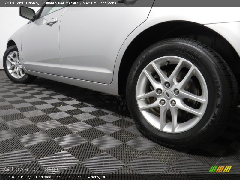 Brilliant Silver Metallic / Medium Light Stone 2010 Ford Fusion S
