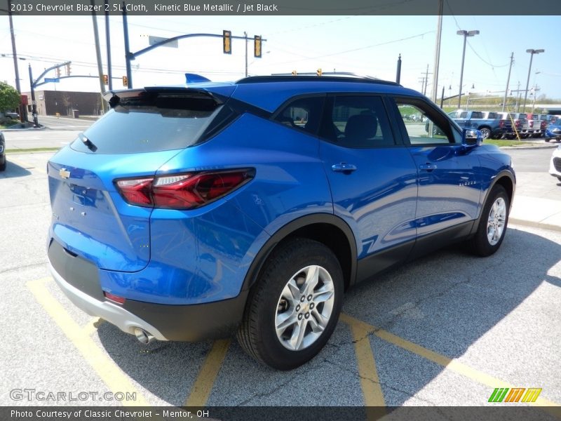Kinetic Blue Metallic / Jet Black 2019 Chevrolet Blazer 2.5L Cloth