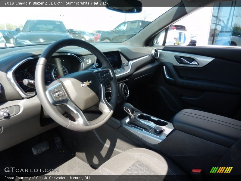Summit White / Jet Black 2019 Chevrolet Blazer 2.5L Cloth