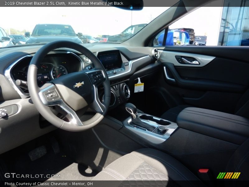 Kinetic Blue Metallic / Jet Black 2019 Chevrolet Blazer 2.5L Cloth