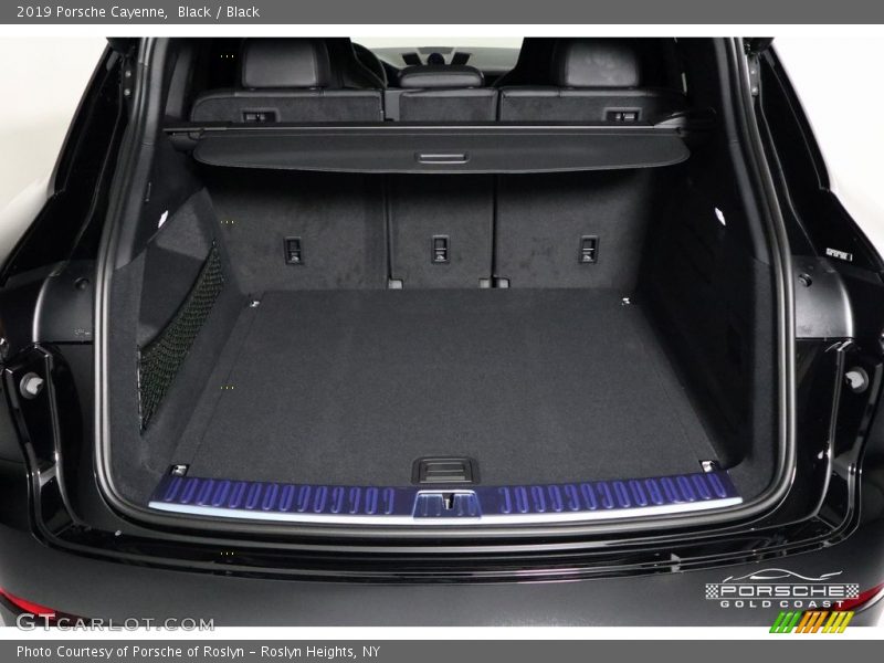 Black / Black 2019 Porsche Cayenne