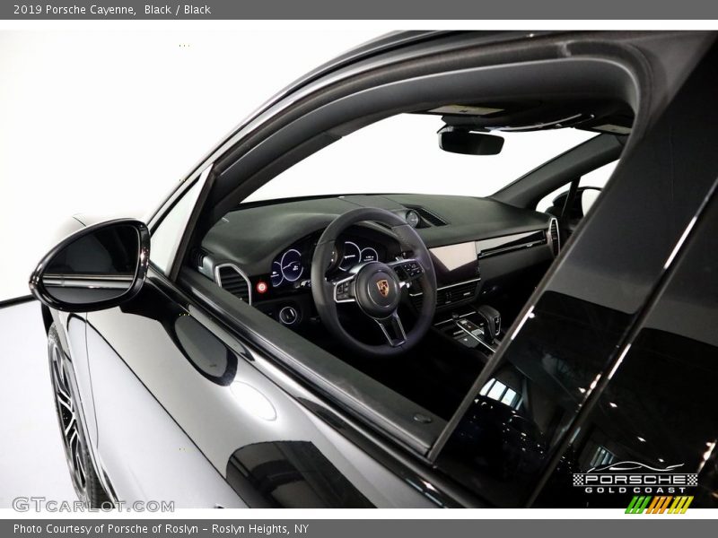 Black / Black 2019 Porsche Cayenne