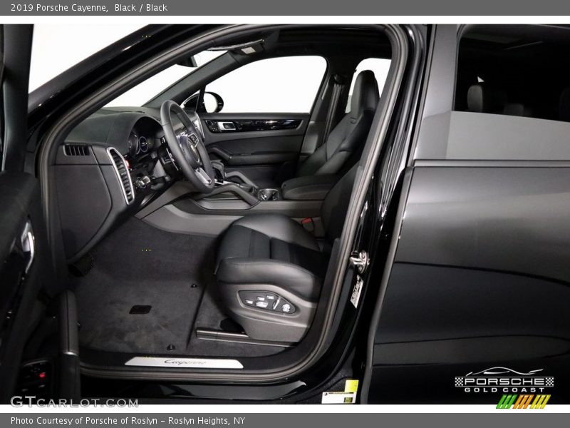 Black / Black 2019 Porsche Cayenne