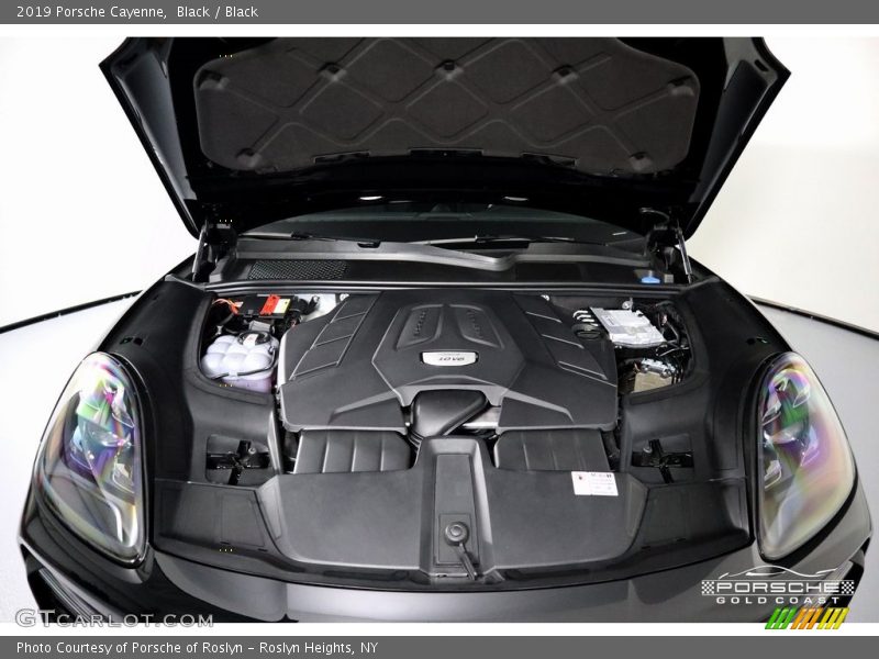 Black / Black 2019 Porsche Cayenne