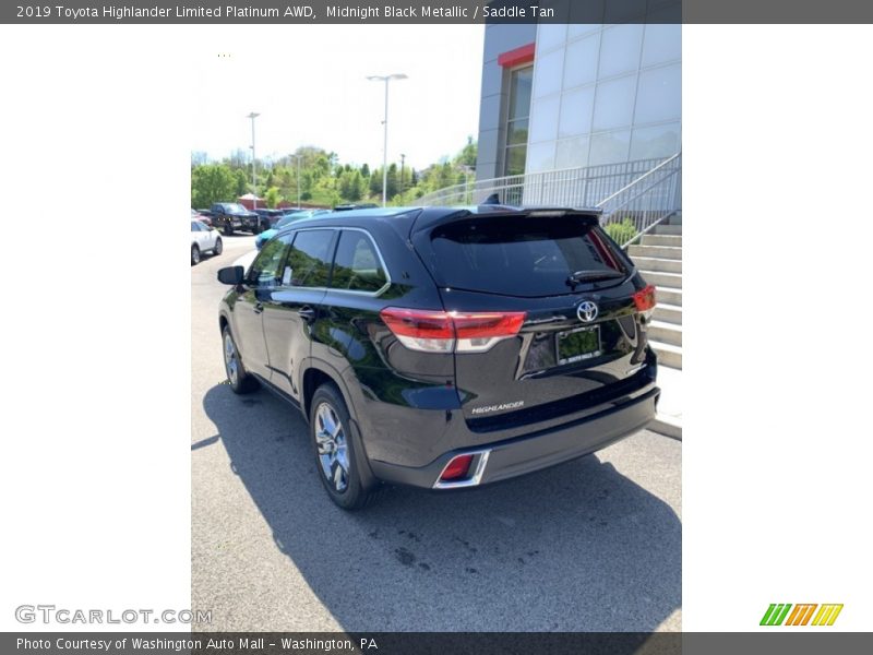 Midnight Black Metallic / Saddle Tan 2019 Toyota Highlander Limited Platinum AWD