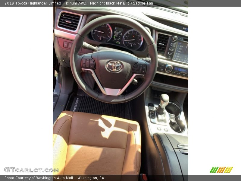 Midnight Black Metallic / Saddle Tan 2019 Toyota Highlander Limited Platinum AWD
