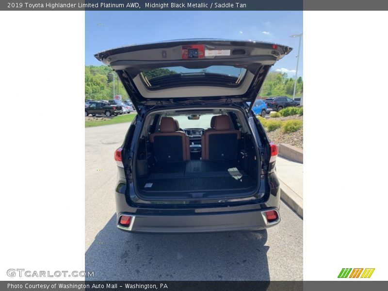 Midnight Black Metallic / Saddle Tan 2019 Toyota Highlander Limited Platinum AWD