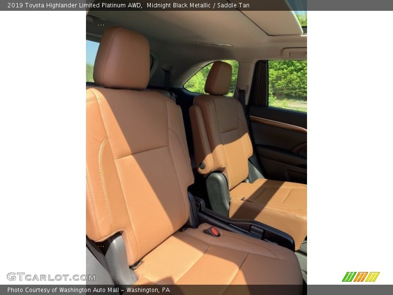 Midnight Black Metallic / Saddle Tan 2019 Toyota Highlander Limited Platinum AWD