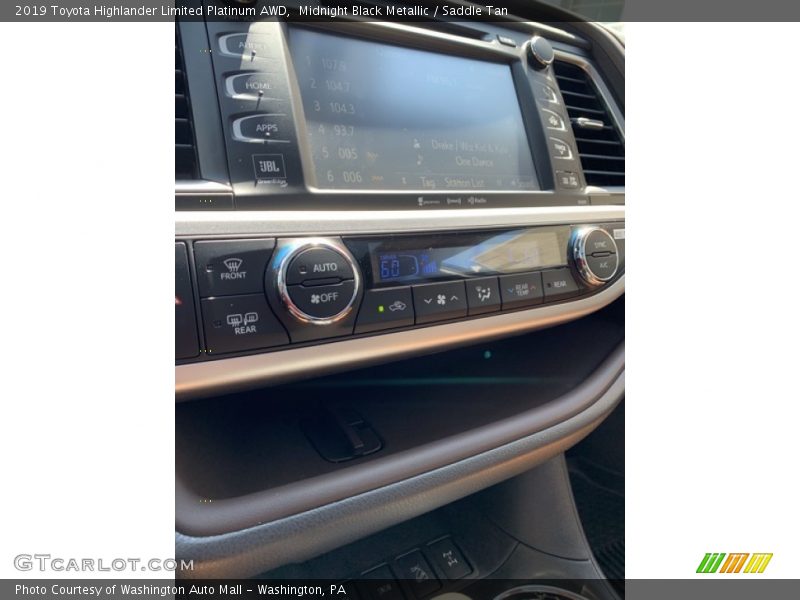 Midnight Black Metallic / Saddle Tan 2019 Toyota Highlander Limited Platinum AWD