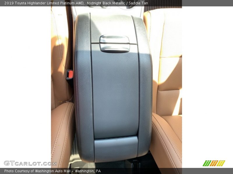 Midnight Black Metallic / Saddle Tan 2019 Toyota Highlander Limited Platinum AWD
