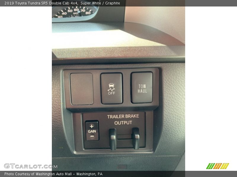 Super White / Graphite 2019 Toyota Tundra SR5 Double Cab 4x4