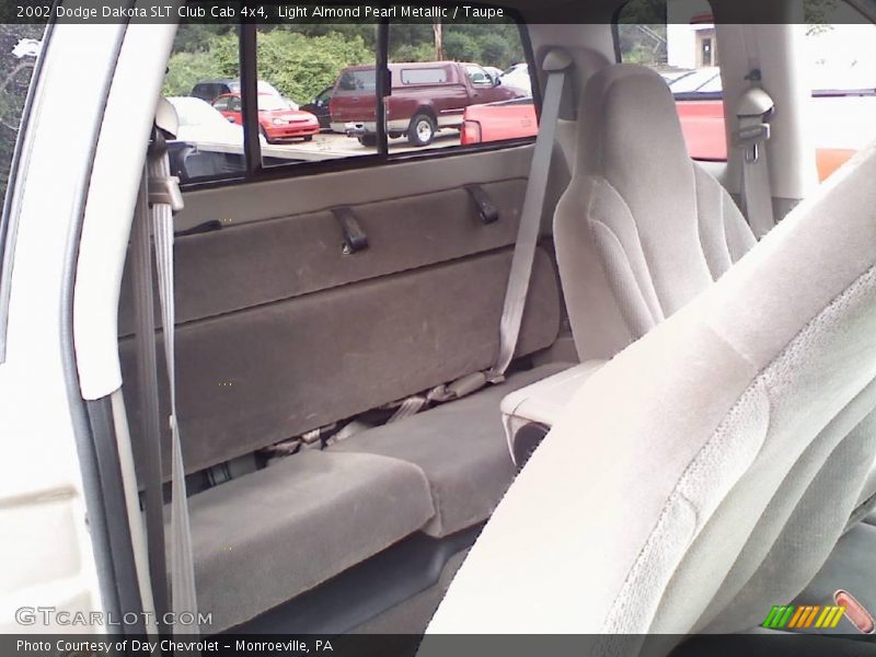 Light Almond Pearl Metallic / Taupe 2002 Dodge Dakota SLT Club Cab 4x4