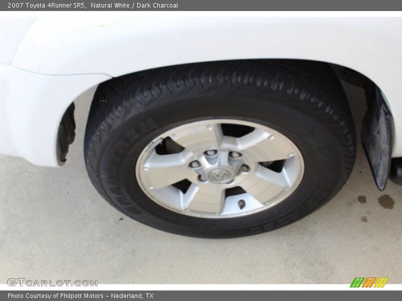 Natural White / Dark Charcoal 2007 Toyota 4Runner SR5