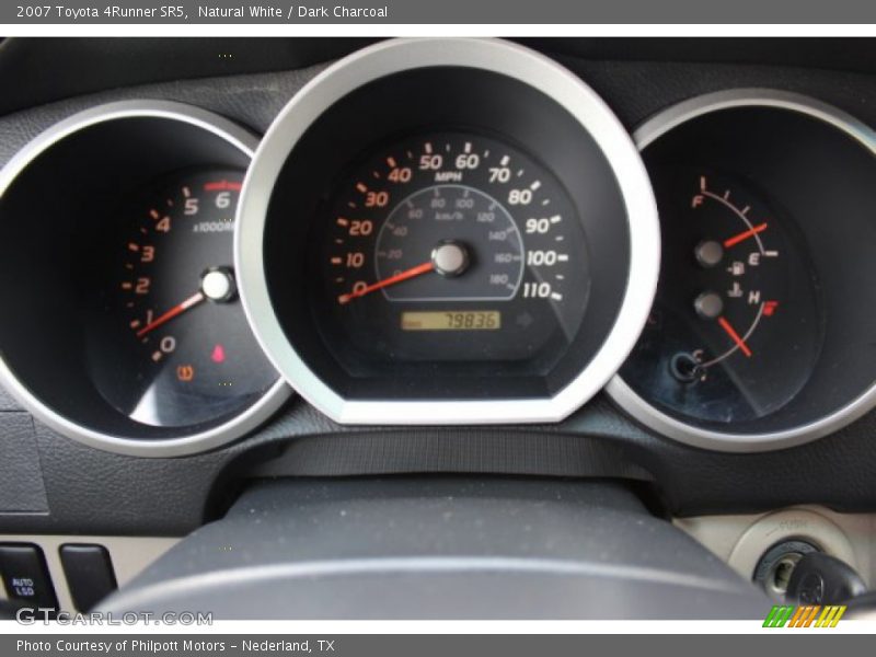 Natural White / Dark Charcoal 2007 Toyota 4Runner SR5